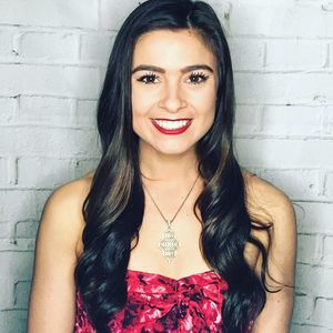 Meet your Posher, Danielle